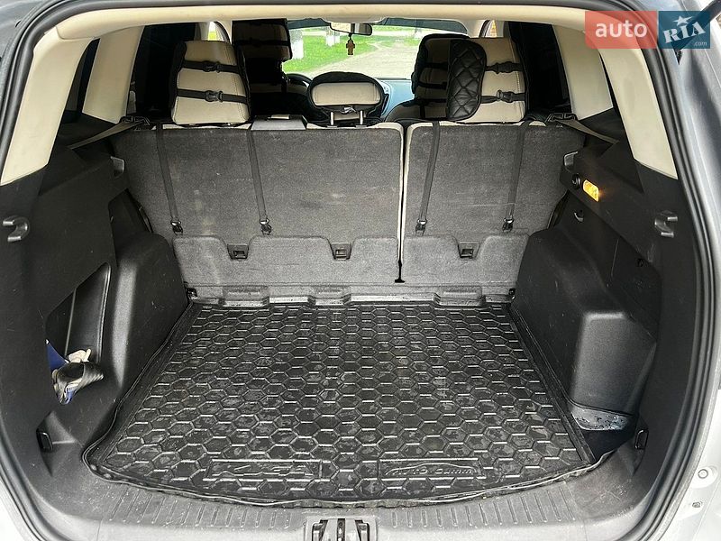 Позашляховик / Кросовер Ford Escape 2016 в Путилі