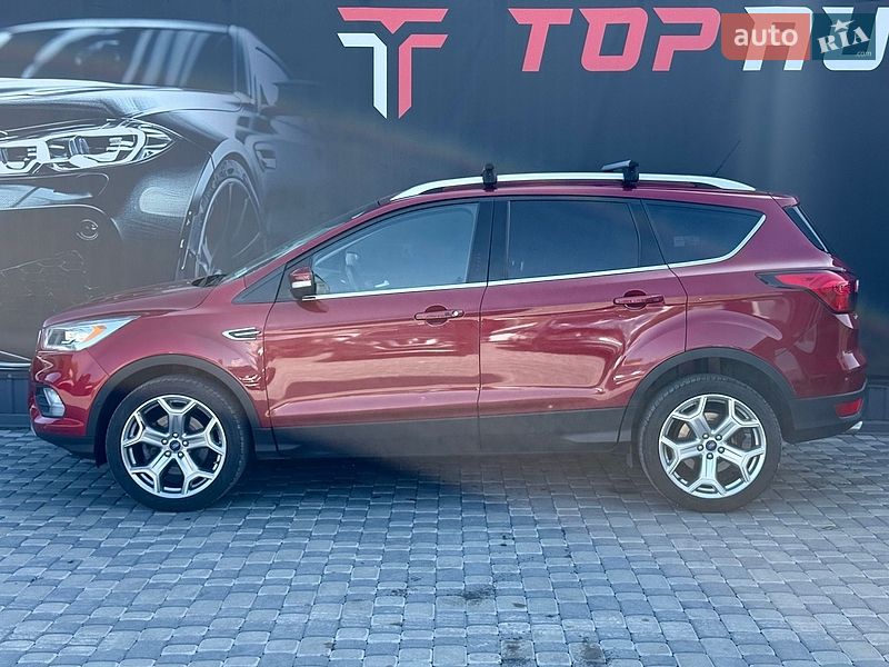 Внедорожник / Кроссовер Ford Escape 2019 в Львове