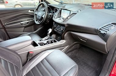 Внедорожник / Кроссовер Ford Escape 2019 в Львове