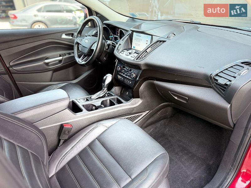 Внедорожник / Кроссовер Ford Escape 2019 в Львове