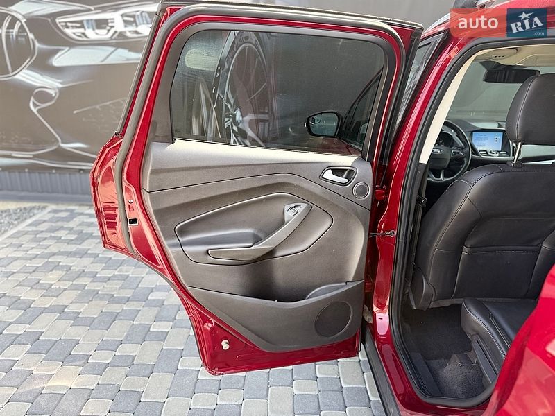 Внедорожник / Кроссовер Ford Escape 2019 в Львове