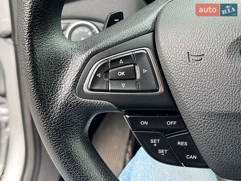 Внедорожник / Кроссовер Ford Escape 2017 в Киеве