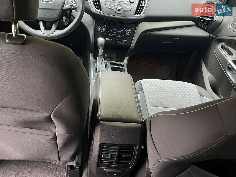Внедорожник / Кроссовер Ford Escape 2017 в Львове