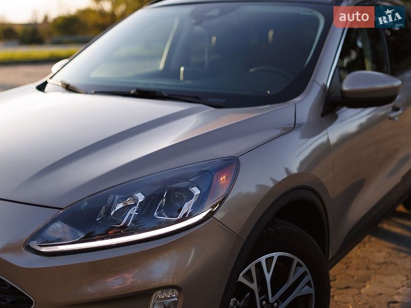 Внедорожник / Кроссовер Ford Escape 2021 в Дубно