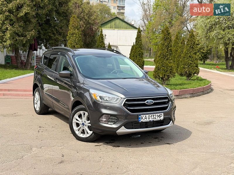 Внедорожник / Кроссовер Ford Escape 2016 в Киеве