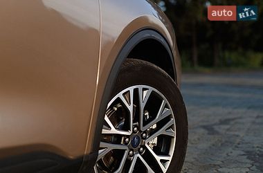 Внедорожник / Кроссовер Ford Escape 2021 в Дубно