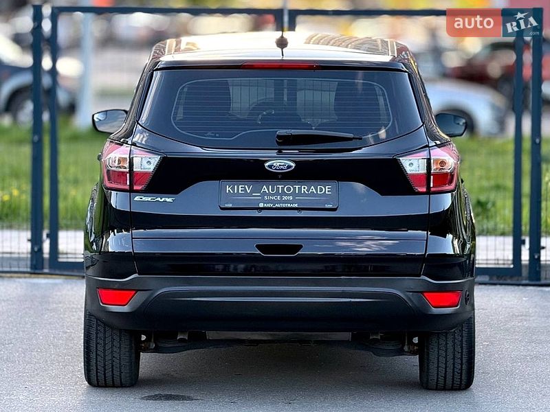 Внедорожник / Кроссовер Ford Escape 2018 в Киеве