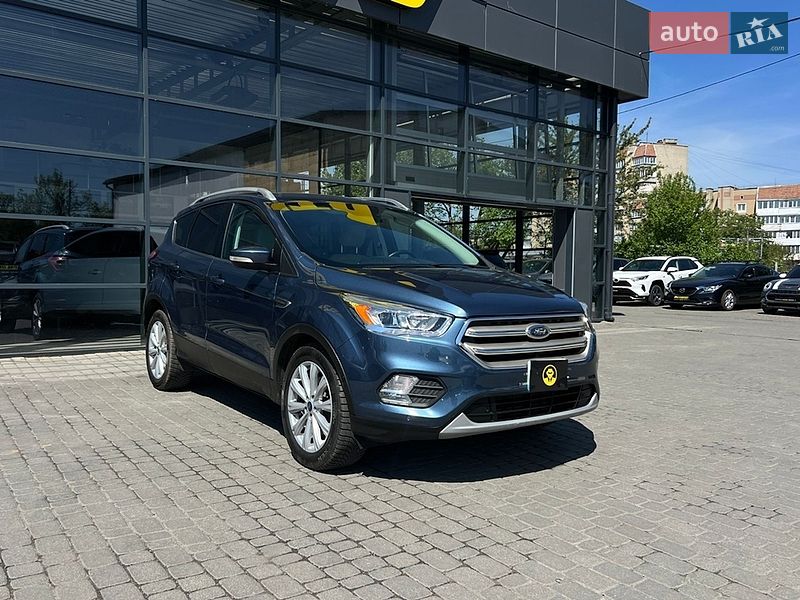 Внедорожник / Кроссовер Ford Escape 2018 в Ивано-Франковске