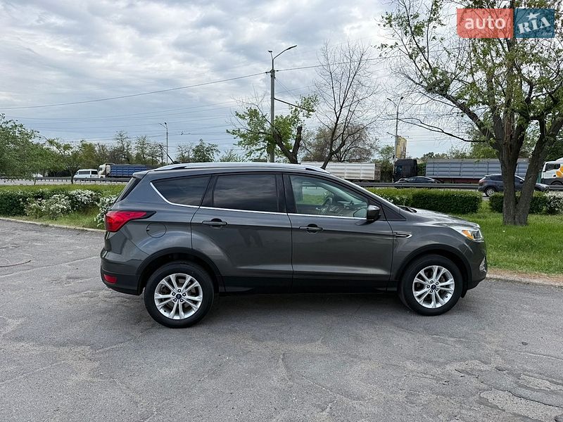 Внедорожник / Кроссовер Ford Escape 2018 в Днепре