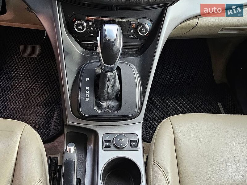 Внедорожник / Кроссовер Ford Escape 2015 в Киеве