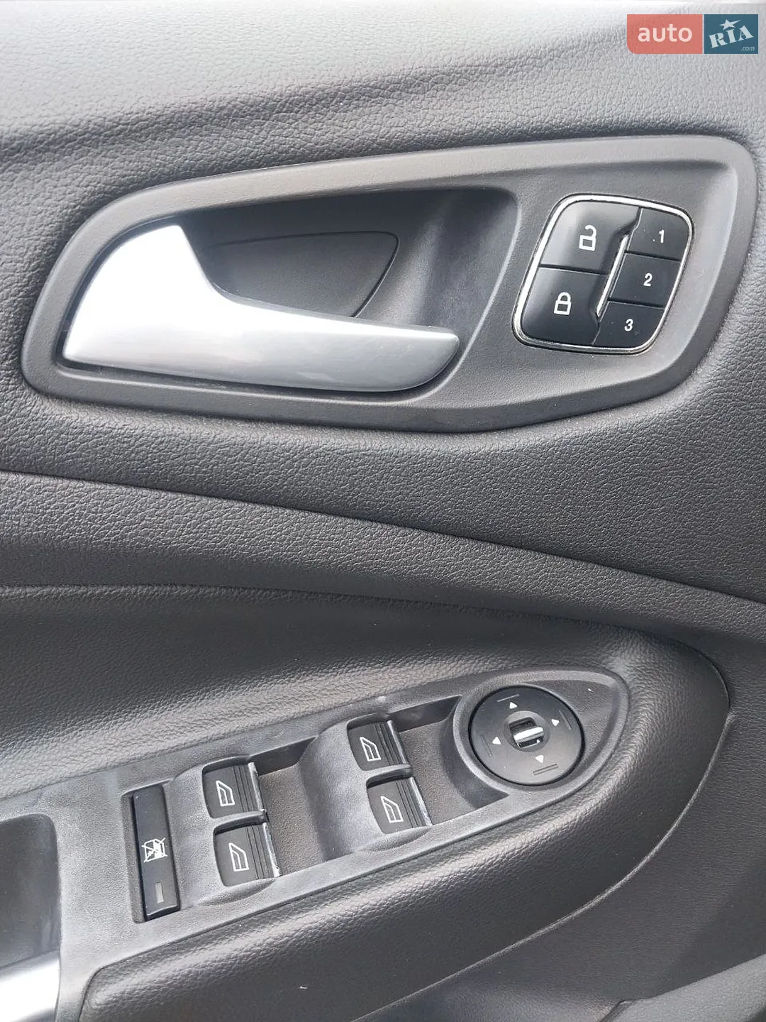 2012 Ford Escape - мініатюра 12