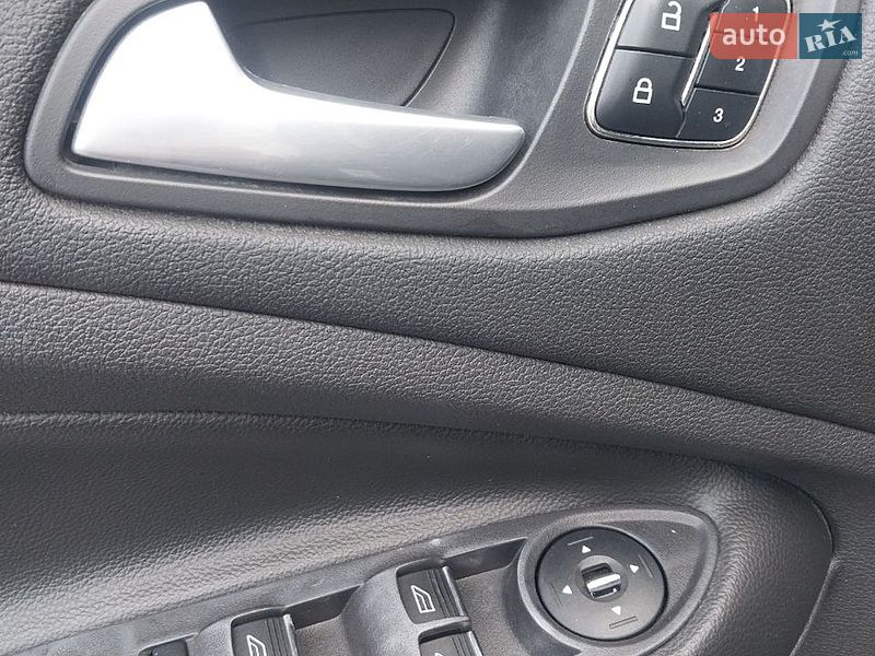 Позашляховик / Кросовер Ford Escape 2012 в Черкасах