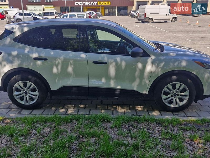 Внедорожник / Кроссовер Ford Escape 2022 в Черкассах