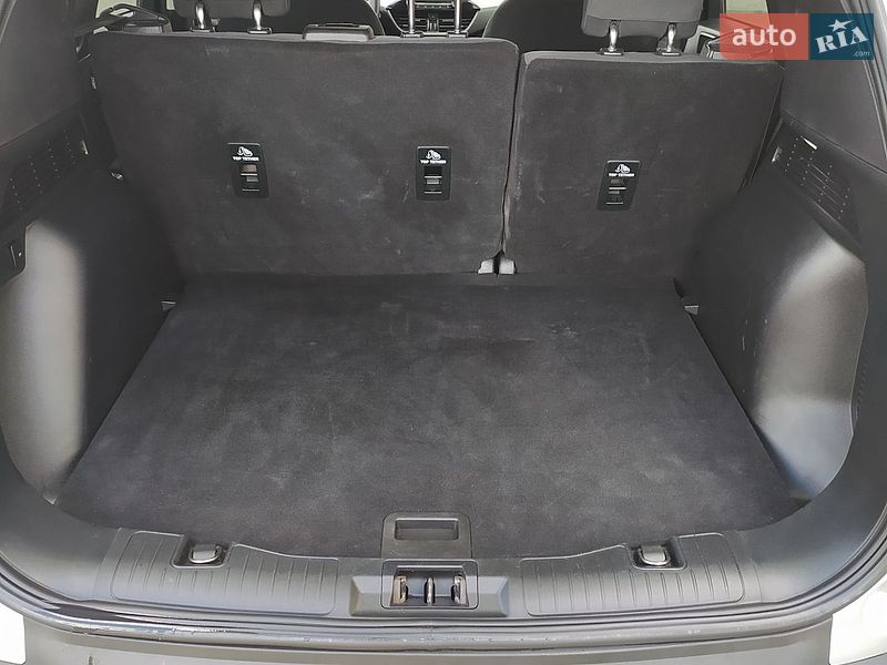 Внедорожник / Кроссовер Ford Escape 2019 в Шептицькому