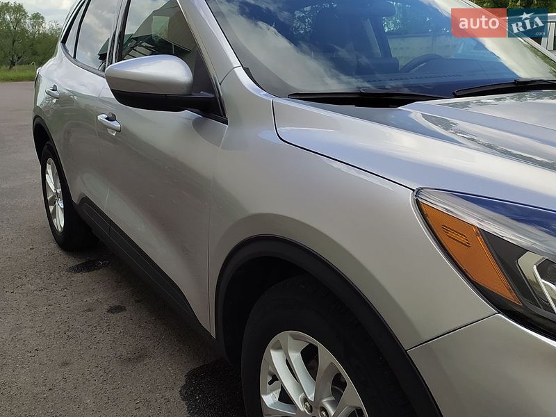 Внедорожник / Кроссовер Ford Escape 2019 в Шептицькому