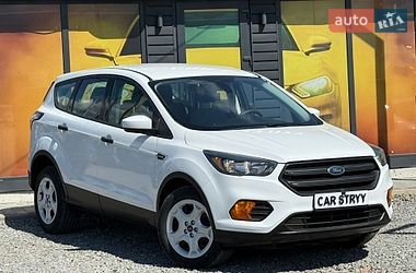 Внедорожник / Кроссовер Ford Escape 2017 в Стрые