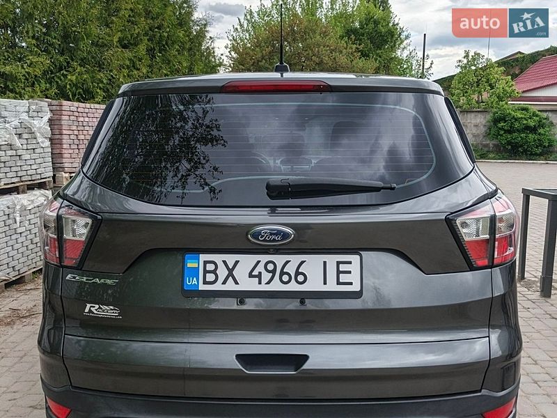 Внедорожник / Кроссовер Ford Escape 2017 в Изяславе