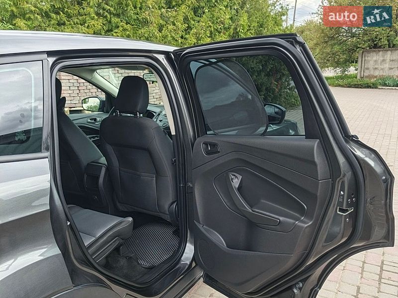 Внедорожник / Кроссовер Ford Escape 2017 в Изяславе