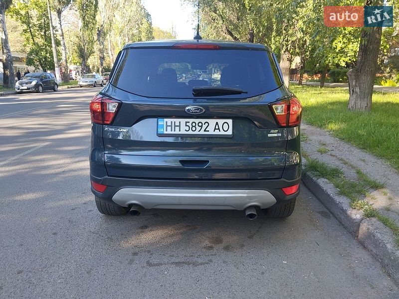 Внедорожник / Кроссовер Ford Escape 2019 в Одессе