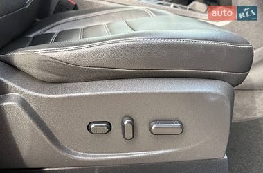 Внедорожник / Кроссовер Ford Escape 2017 в Стрые