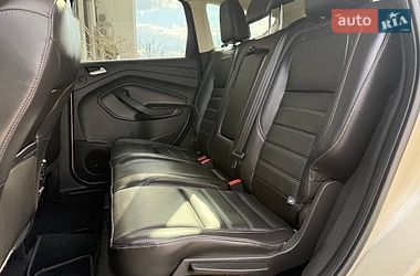 Внедорожник / Кроссовер Ford Escape 2017 в Стрые