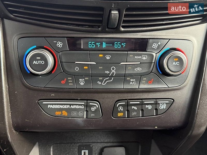 Внедорожник / Кроссовер Ford Escape 2017 в Стрые