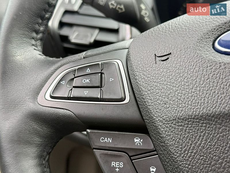 Внедорожник / Кроссовер Ford Escape 2018 в Стрые