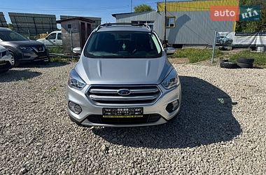 Внедорожник / Кроссовер Ford Escape 2018 в Городке