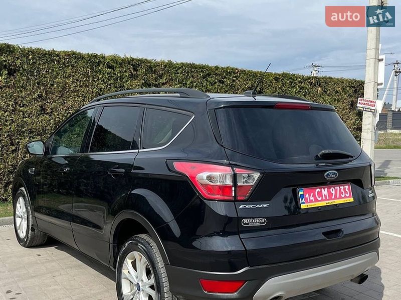 Внедорожник / Кроссовер Ford Escape 2018 в Львове