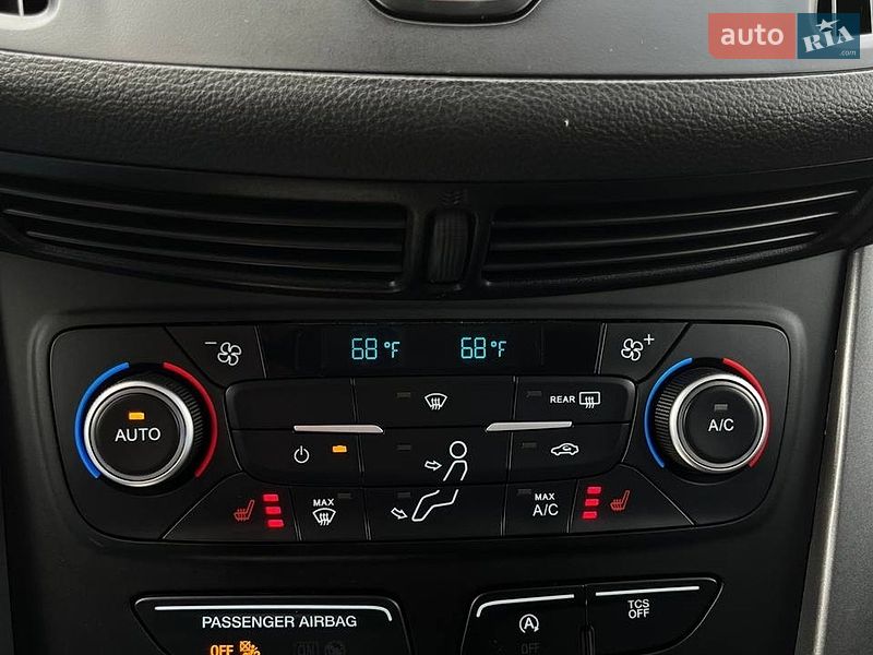 Внедорожник / Кроссовер Ford Escape 2018 в Львове