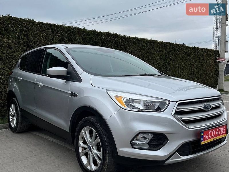 Внедорожник / Кроссовер Ford Escape 2019 в Львове
