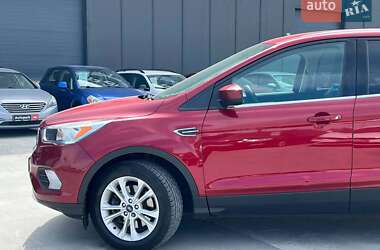 Внедорожник / Кроссовер Ford Escape 2017 в Львове
