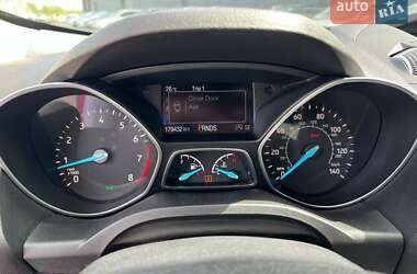 Внедорожник / Кроссовер Ford Escape 2017 в Львове