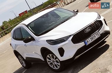 Внедорожник / Кроссовер Ford Escape 2023 в Киеве