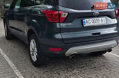 Позашляховик / Кросовер Ford Escape 2019 в Львові