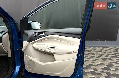 Позашляховик / Кросовер Ford Escape 2018 в Львові