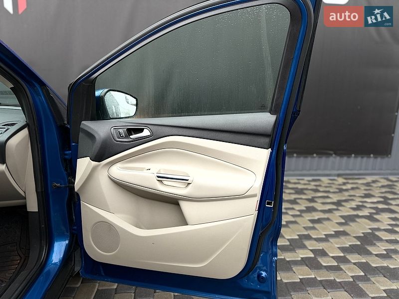Позашляховик / Кросовер Ford Escape 2018 в Львові