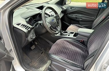 Позашляховик / Кросовер Ford Escape 2018 в Черкасах