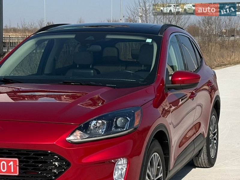 Позашляховик / Кросовер Ford Escape 2020 в Львові