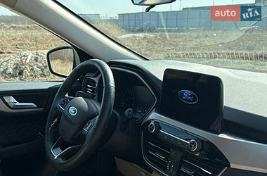 Позашляховик / Кросовер Ford Escape 2020 в Львові