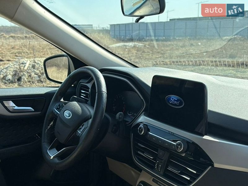 Позашляховик / Кросовер Ford Escape 2020 в Львові