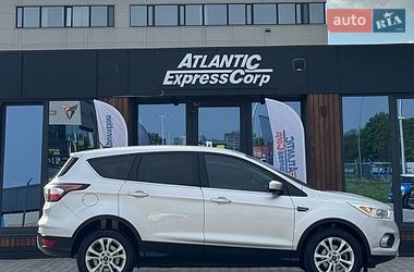 Позашляховик / Кросовер Ford Escape 2016 в Києві