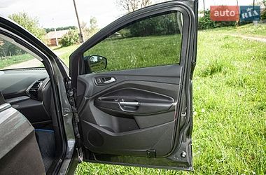 Внедорожник / Кроссовер Ford Escape 2018 в Хмельницком