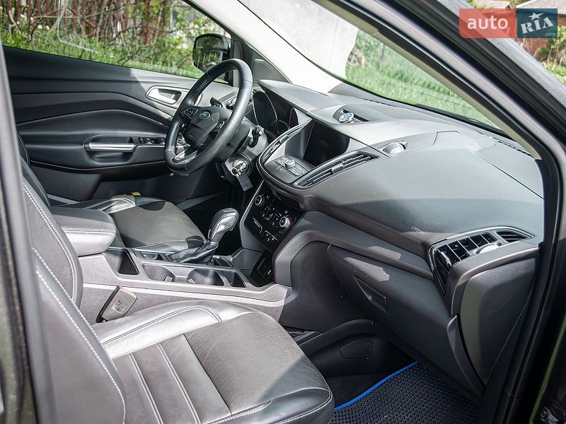Внедорожник / Кроссовер Ford Escape 2018 в Хмельницком