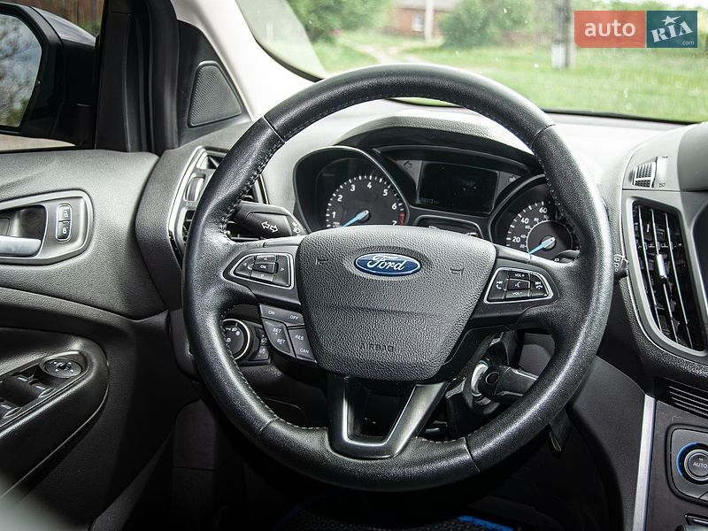 Внедорожник / Кроссовер Ford Escape 2018 в Хмельницком