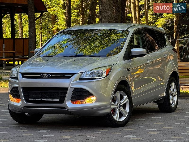 Позашляховик / Кросовер Ford Escape 2015 в Дрогобичі