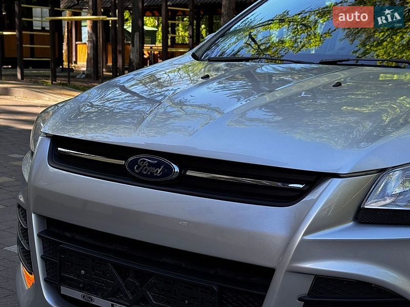 Позашляховик / Кросовер Ford Escape 2015 в Дрогобичі