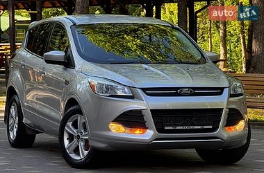 Позашляховик / Кросовер Ford Escape 2015 в Дрогобичі