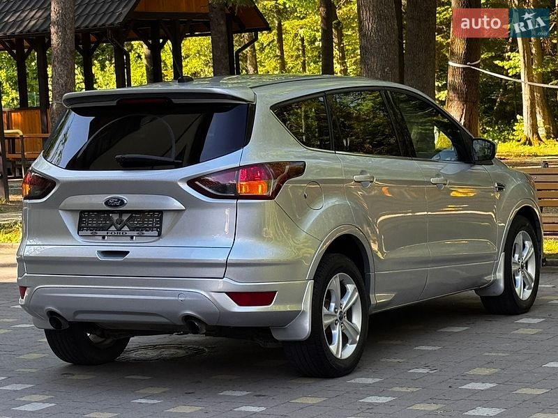 Позашляховик / Кросовер Ford Escape 2015 в Дрогобичі