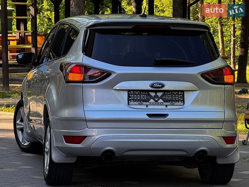 Позашляховик / Кросовер Ford Escape 2015 в Дрогобичі